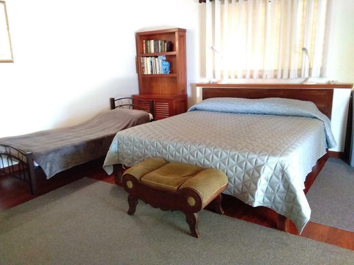 Ancelle Cristo Re Bed & Breakfast Moalboal Bagian luar foto