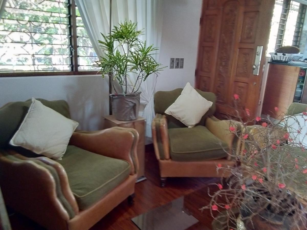 Ancelle Cristo Re Bed & Breakfast Moalboal Bagian luar foto